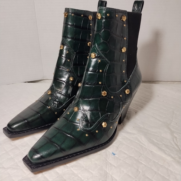 Vince Camuto Shoes - Vince camuto ankle norley boots. Green/black (nwot)